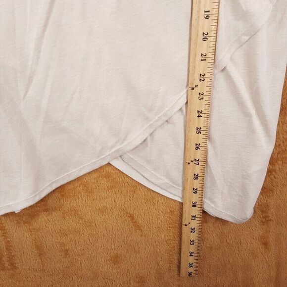 ROBBI & NIKKI Womens Top Medium Tan Pullover Tank Layered Faux Wrap Lace VNeck - Picture 7 of 8